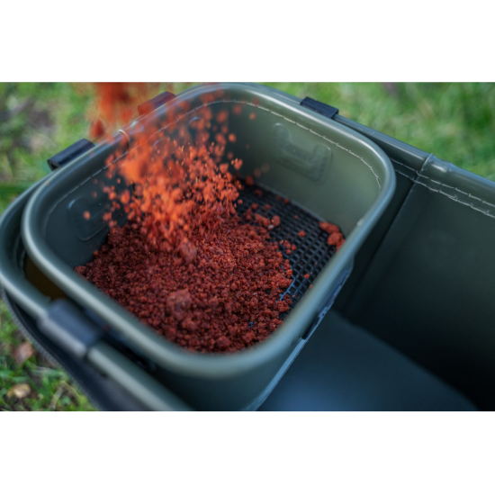 Чанта за аксесоари и стръв KORUM EVA Bait Station